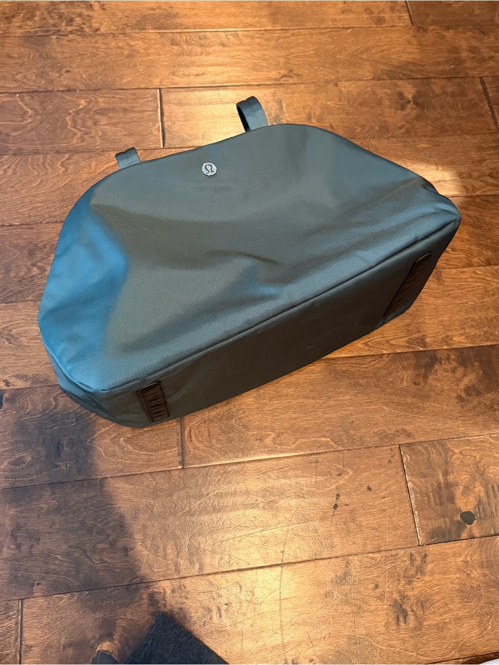 lululemon city essentials duffle bag